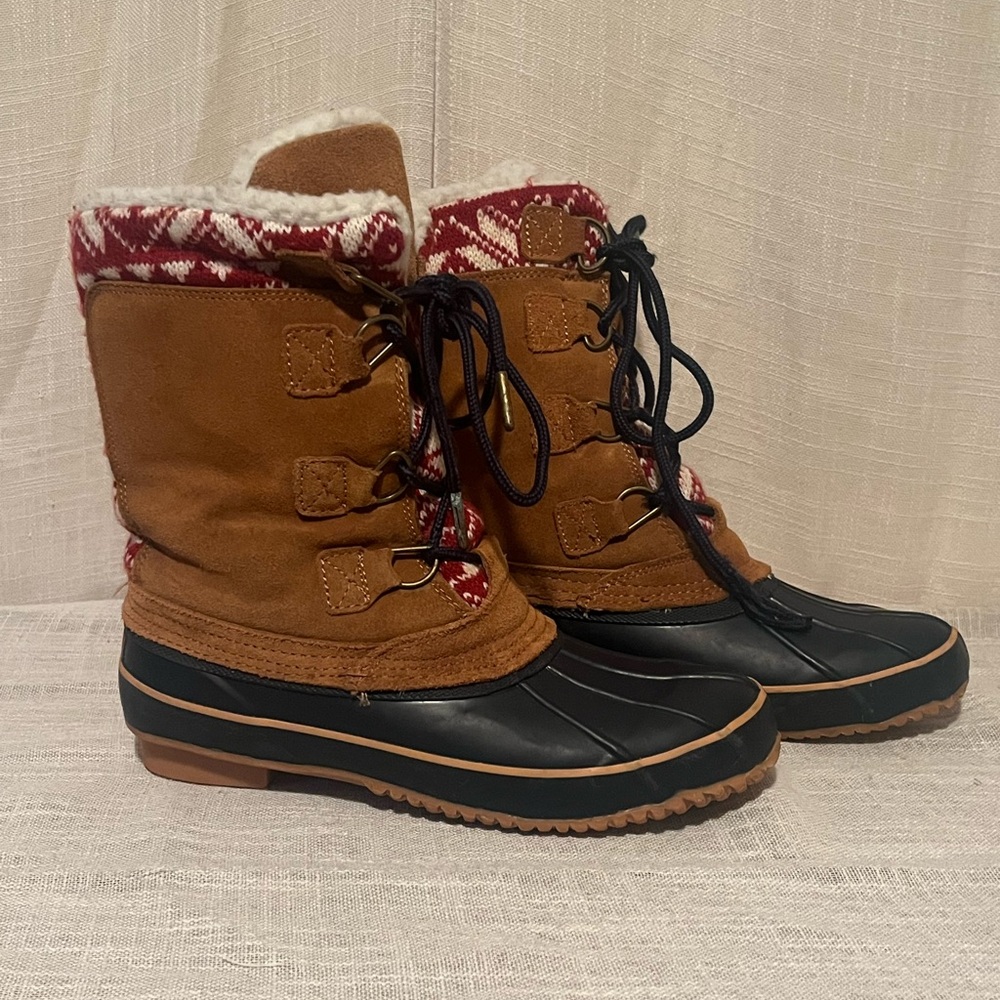 🥾 Khombu Fair Isle Winter Duck Boots — Size 8M ❄️🌲❤️
